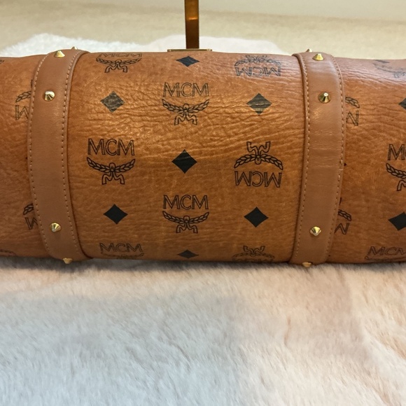 MCM Limited Edition Cognac Barrel Bag with dust bag and COA - Picture 3 of 3